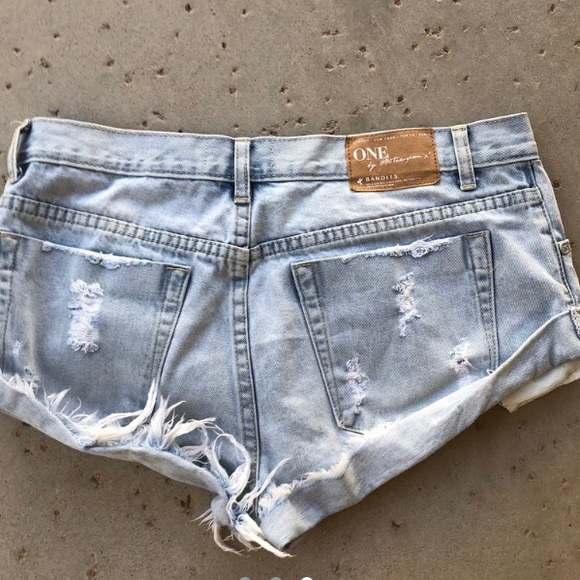 SOLD One Teaspoon Light wash bandits - Picture 3 of 3